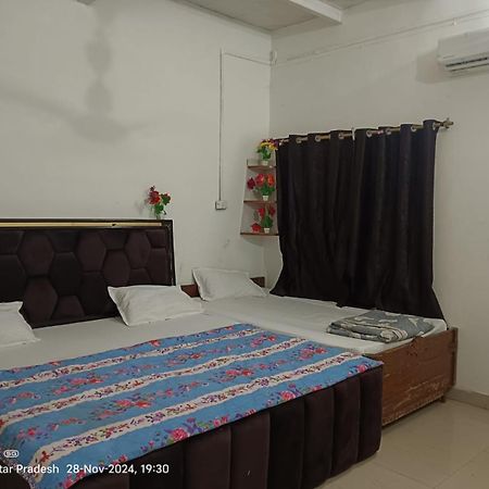 Hari Krishnam Residency Hotel Mathura Kültér fotó